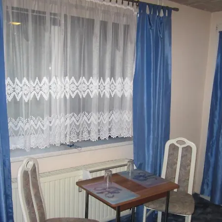 Гостевой дом Am Rasthof Dresdner Tor 3*